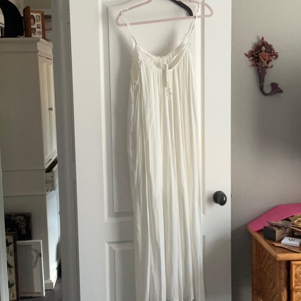 Elegant White Maxi jump suit